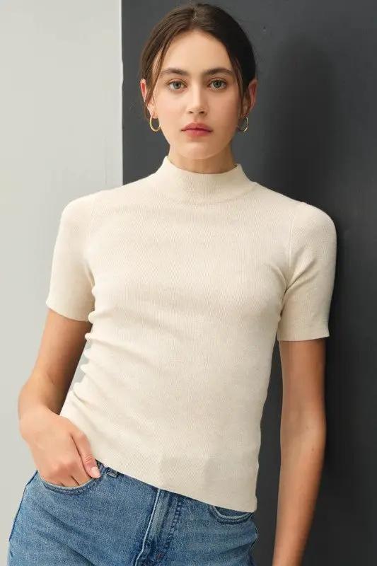 Blusa Suéter de Manga Corta con Cuello Mock en Color Sólido by Be Cool