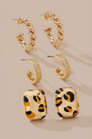 Trío de pendientes con aros grabados y diseño de leopardo