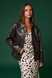 Chamarra Oversize de Cuero Sintético 🖤 Estilo Urbano Moderno | Oversized Faux Leather Jacket