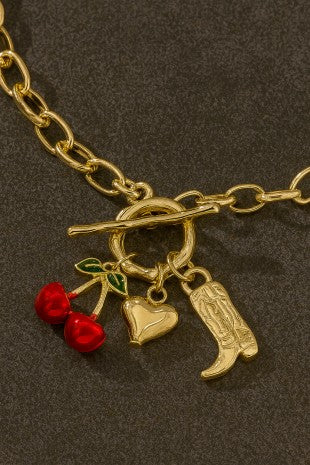 Collar con dije de cereza occidental