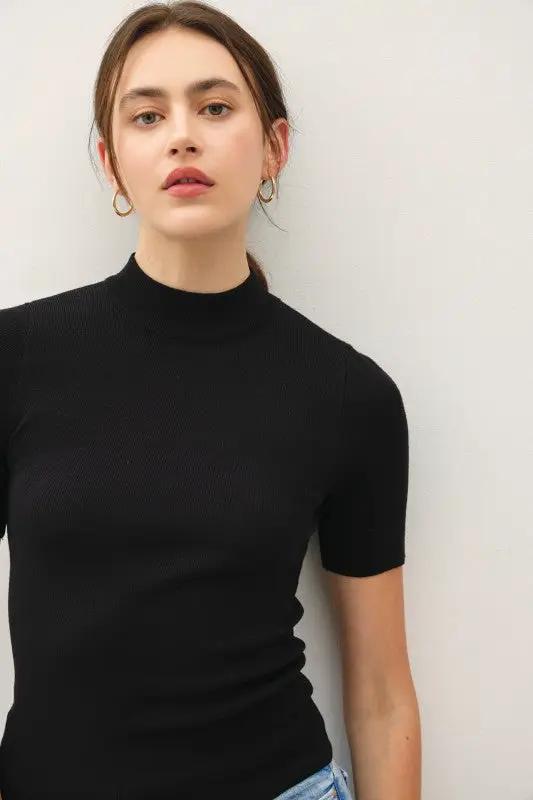 Blusa Suéter de Manga Corta con Cuello Mock en Color Sólido by Be Cool
