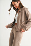 Chaqueta Beige Utility “Laguna Flow” con Cierre Frontal