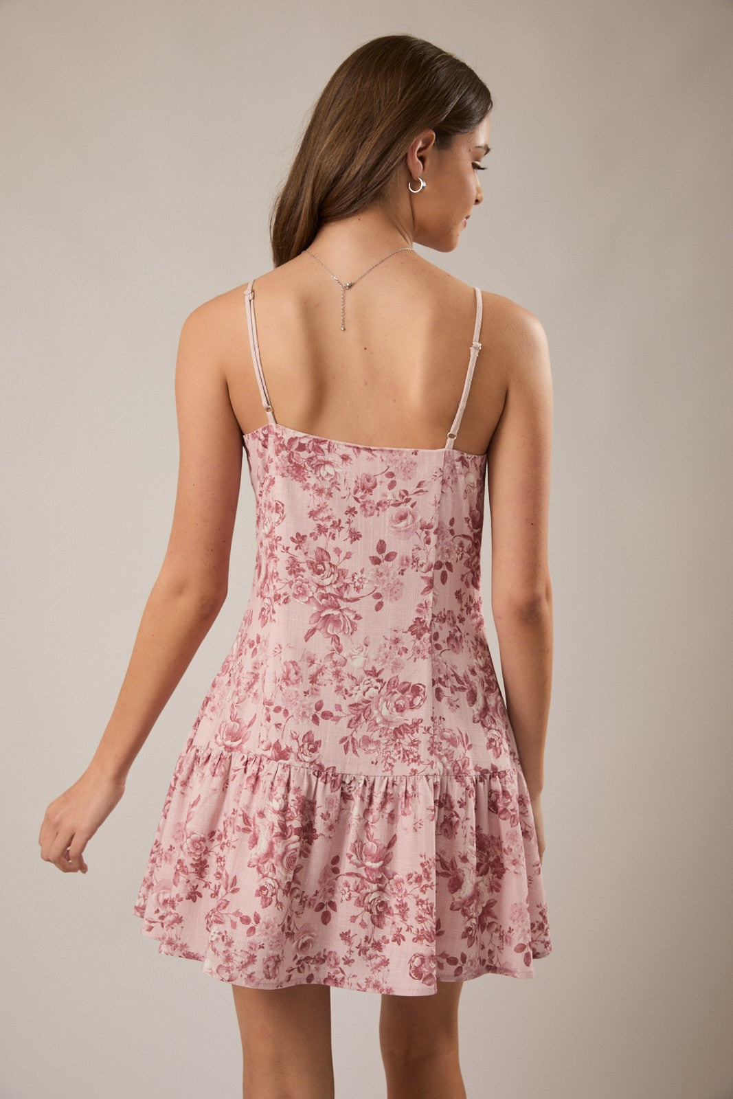 Vestido Corto de Lino con Estampado Floral Rosa y Tirantes Finos