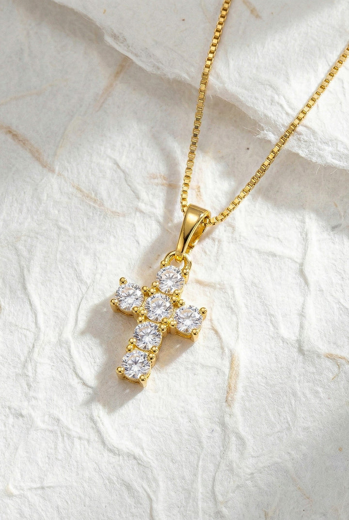 Collar Cruz de Cristal Brillante | Joyería Artesanal Elegante