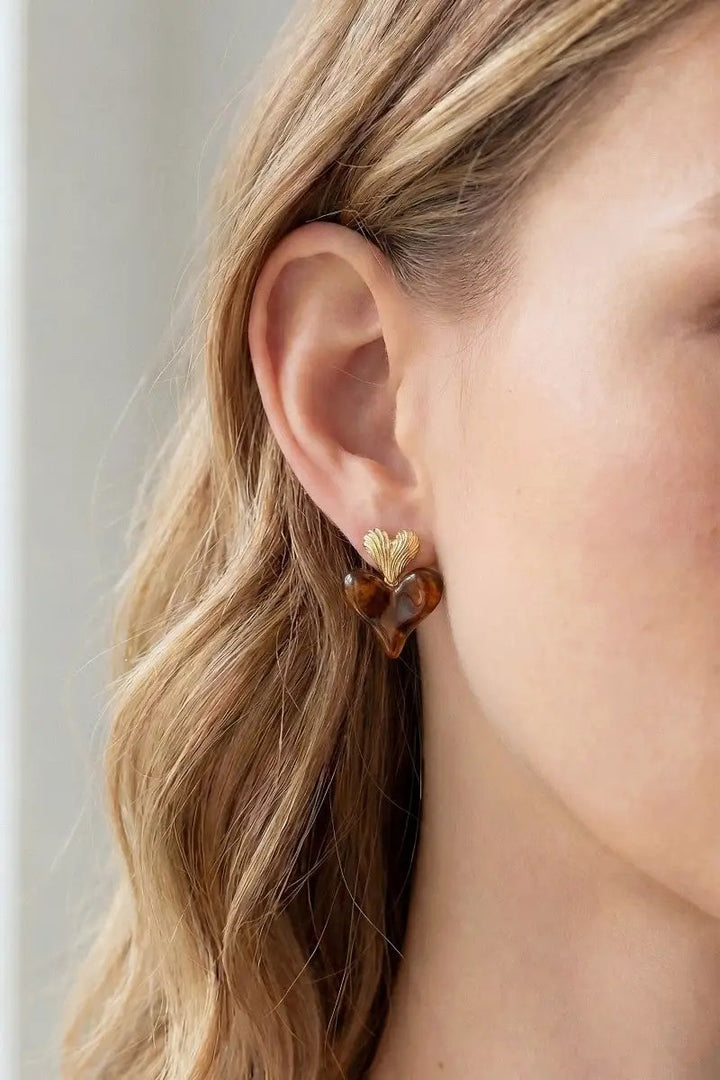 Pendientes de Corazón en Resina Metálica y Mármol by Fame Accessories