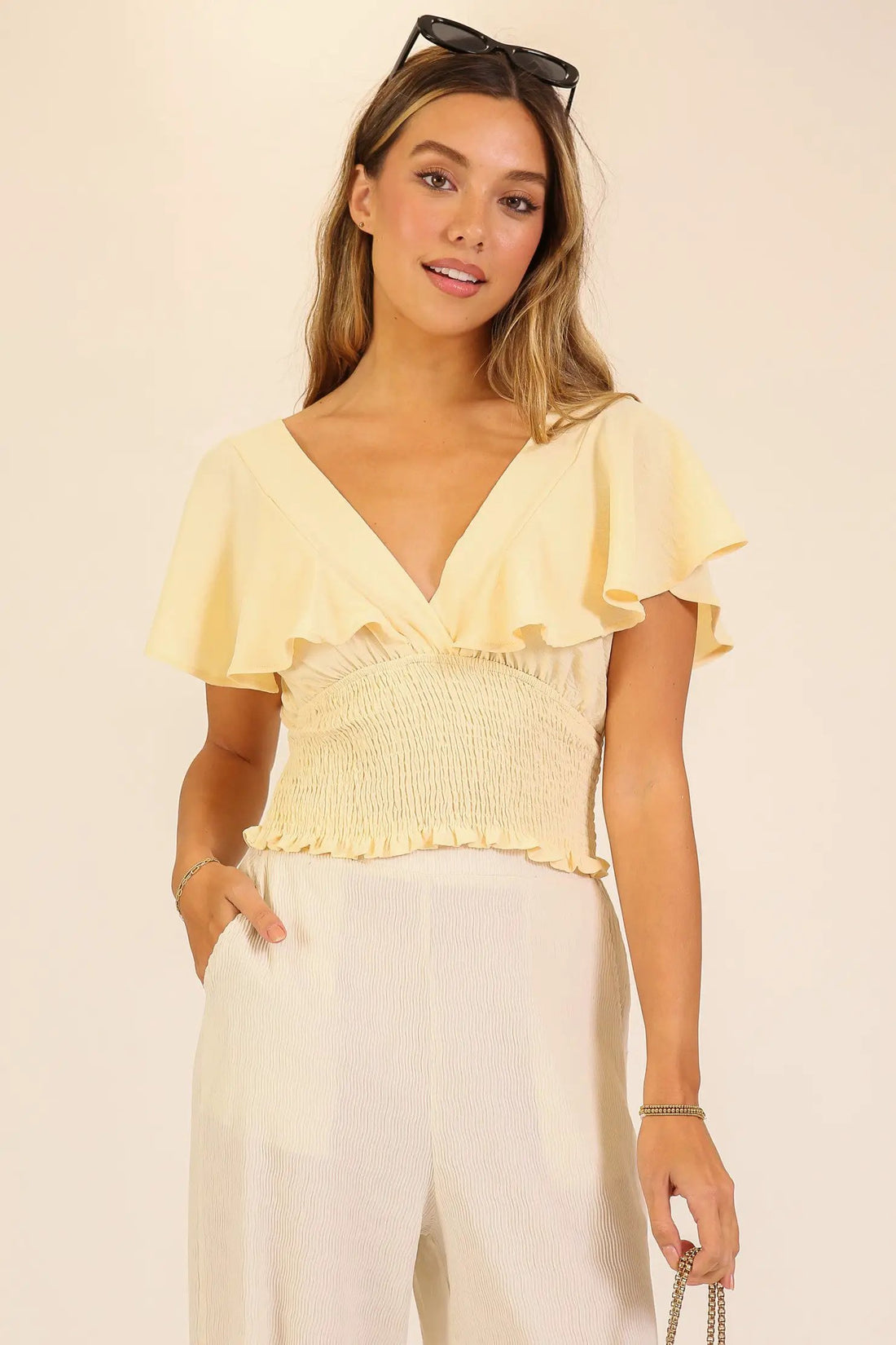 Blusa Cruzada con Mangas Volantes y Nido de Abeja Primavera by TIMING