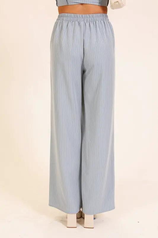 Pantalón Wide Leg de Pinstripe con Tiro Alto y Cintura Elástica | Azul con Rayas Verticales | Corte Sastre by TIMING