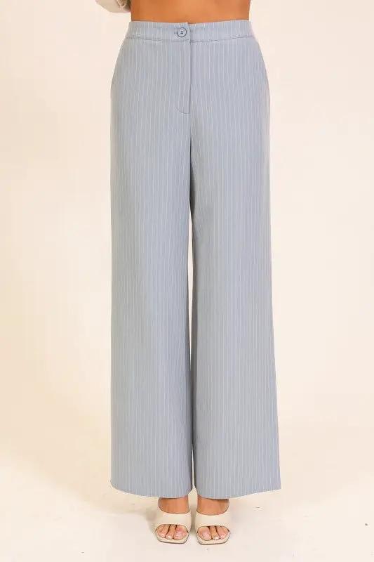 Pantalón Wide Leg de Pinstripe con Tiro Alto y Cintura Elástica | Azul con Rayas Verticales | Corte Sastre by TIMING