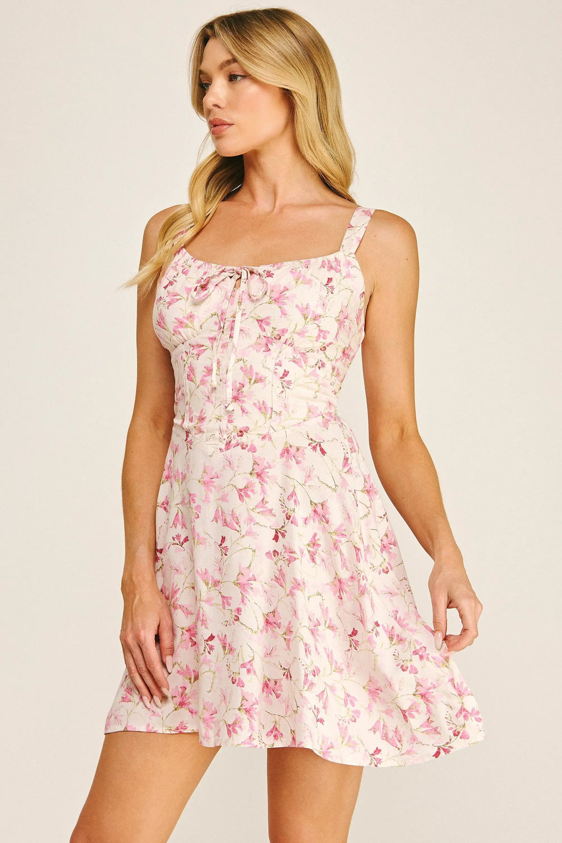 Vestido Corto Tipo Corsé con Estampado Floral by Winslow Collection