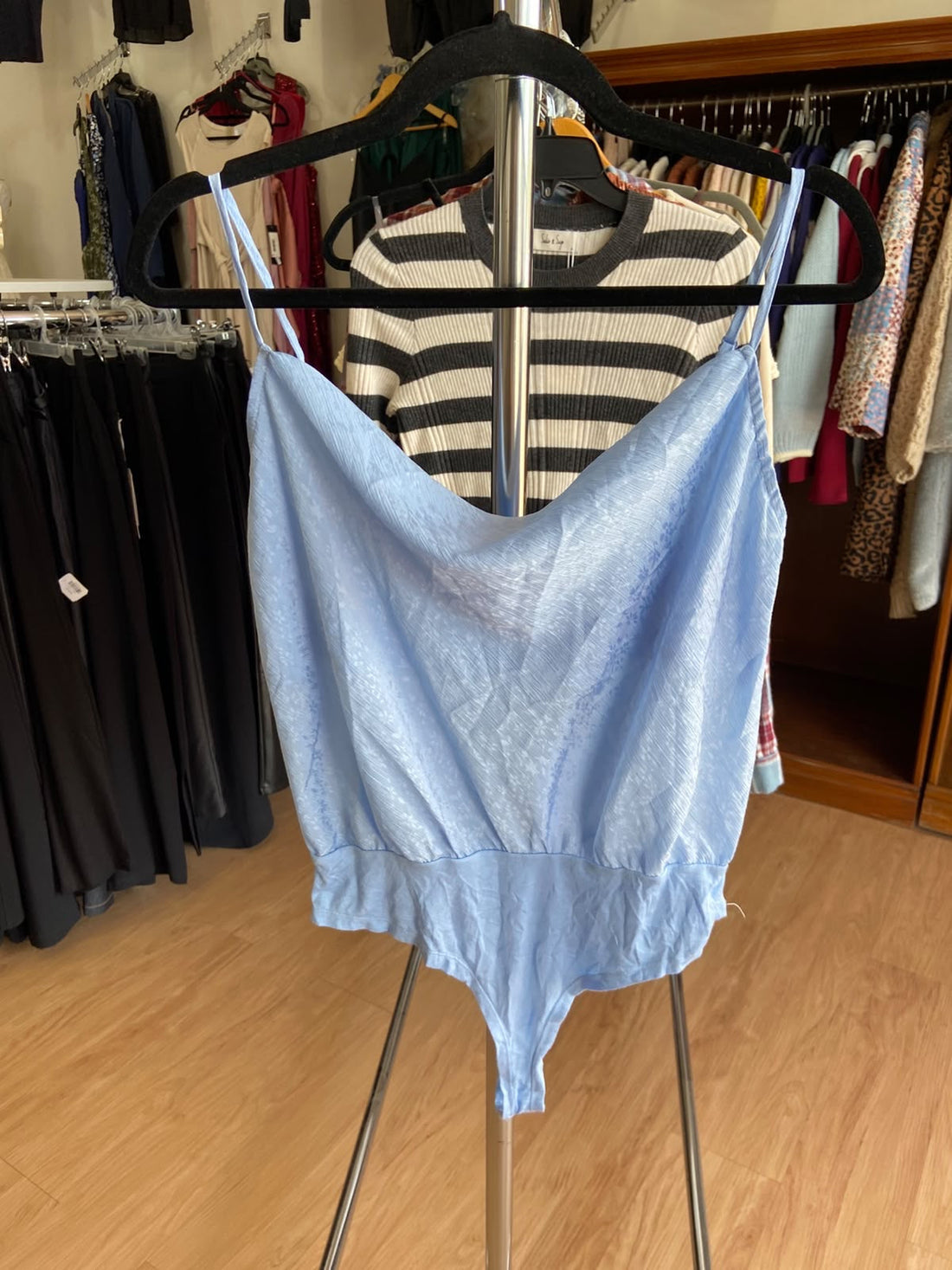 Romper de Tirantes Azul Cielo con Detalle de Volantes