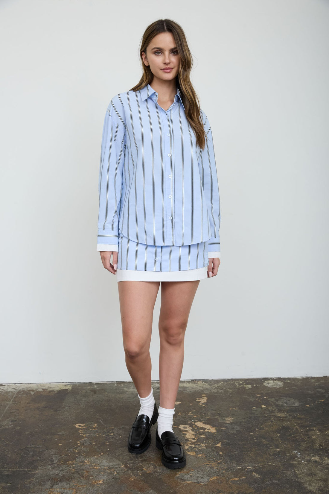 Camisa de Rayas Verticales con Puños en Contraste - Estilo Boutique