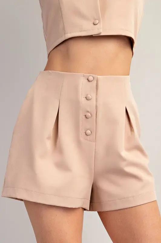 Short de vestir rosa pastel con botones enfrente by Yanet Collection