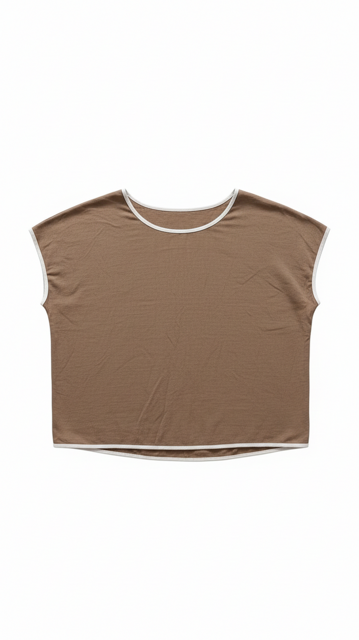 Top Corto Marrón con Ribete Blanco - Estilo Boutique