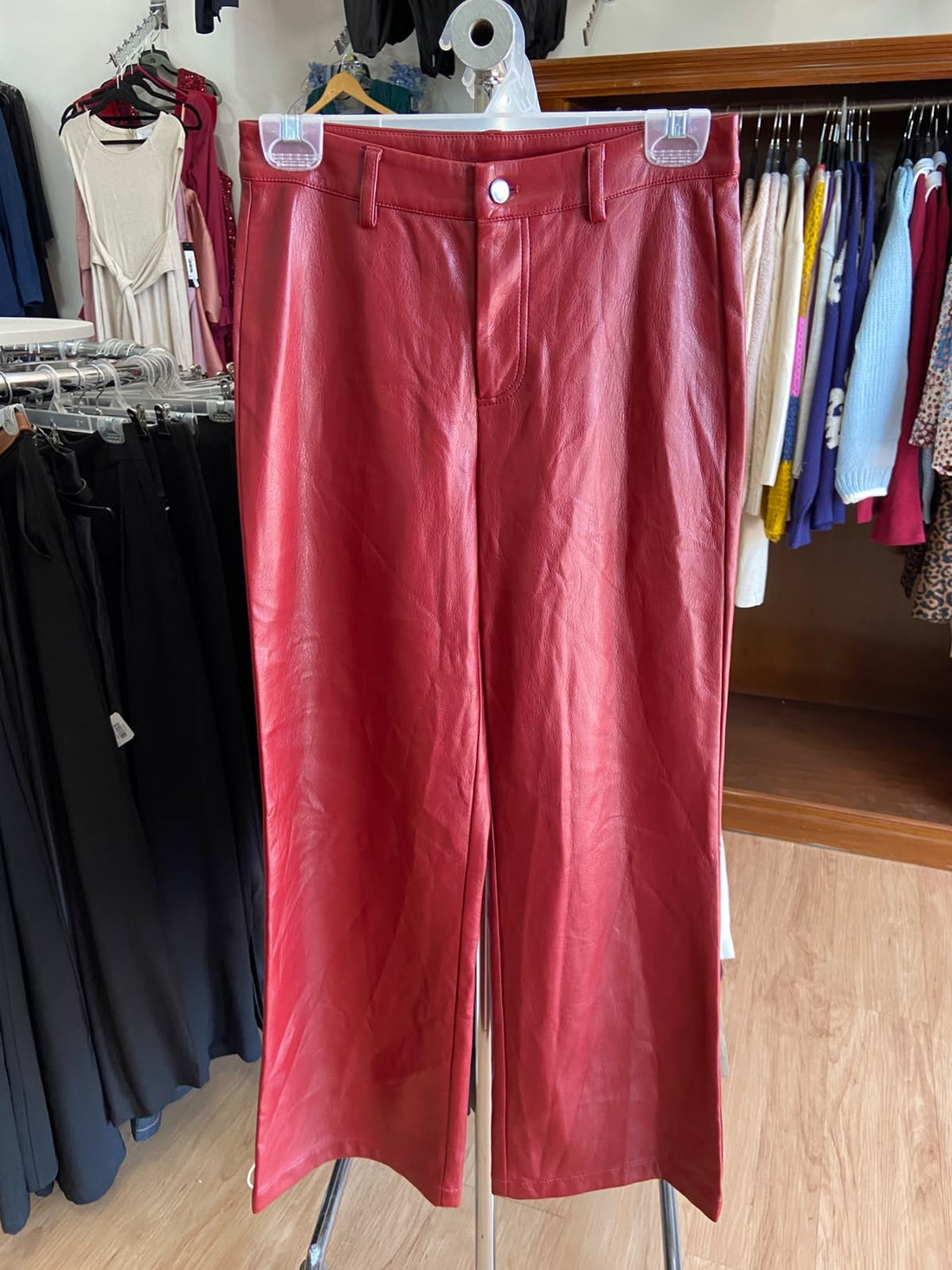 Pantalones de Tiro Alto y Pierna Ancha con Botones - Estilo Boutique