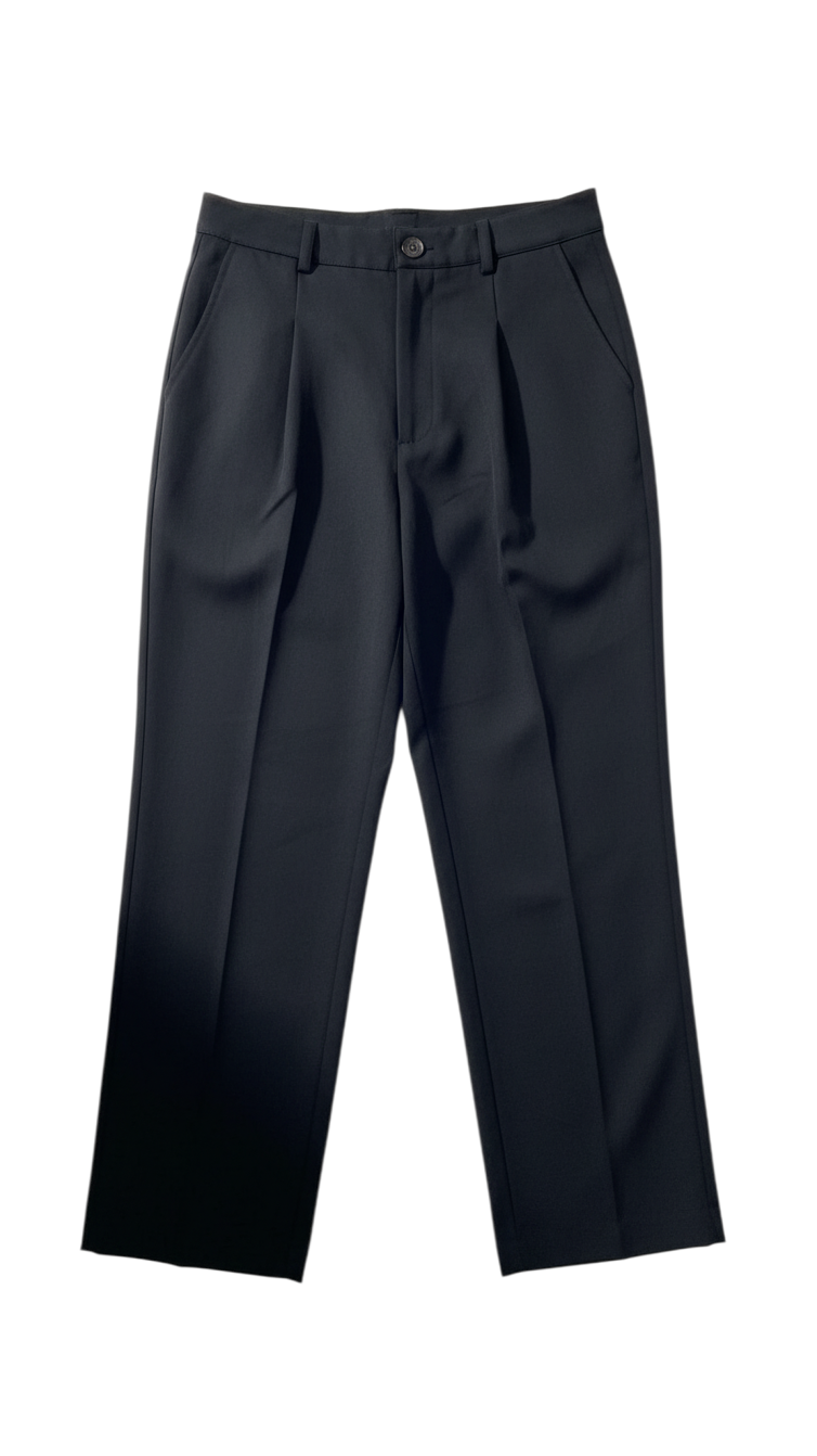 Pantalones Negros Plisados con Detalle de Botón - Estilo Boutique