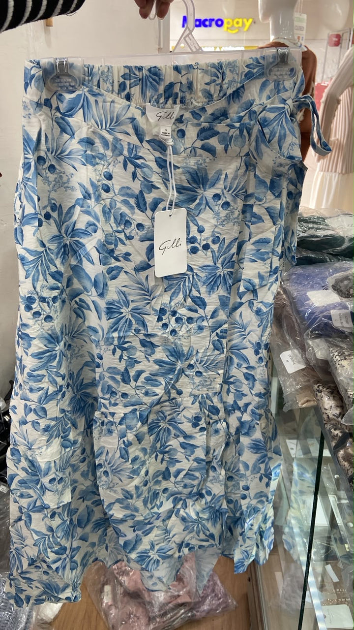 Falda Midi Floral Azul con Bajo Volante - Estilo Boutique