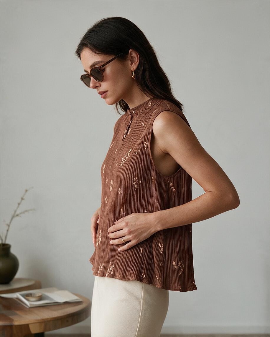 Top Rust Sin Mangas con Estampado Floral - Estilo Boutique