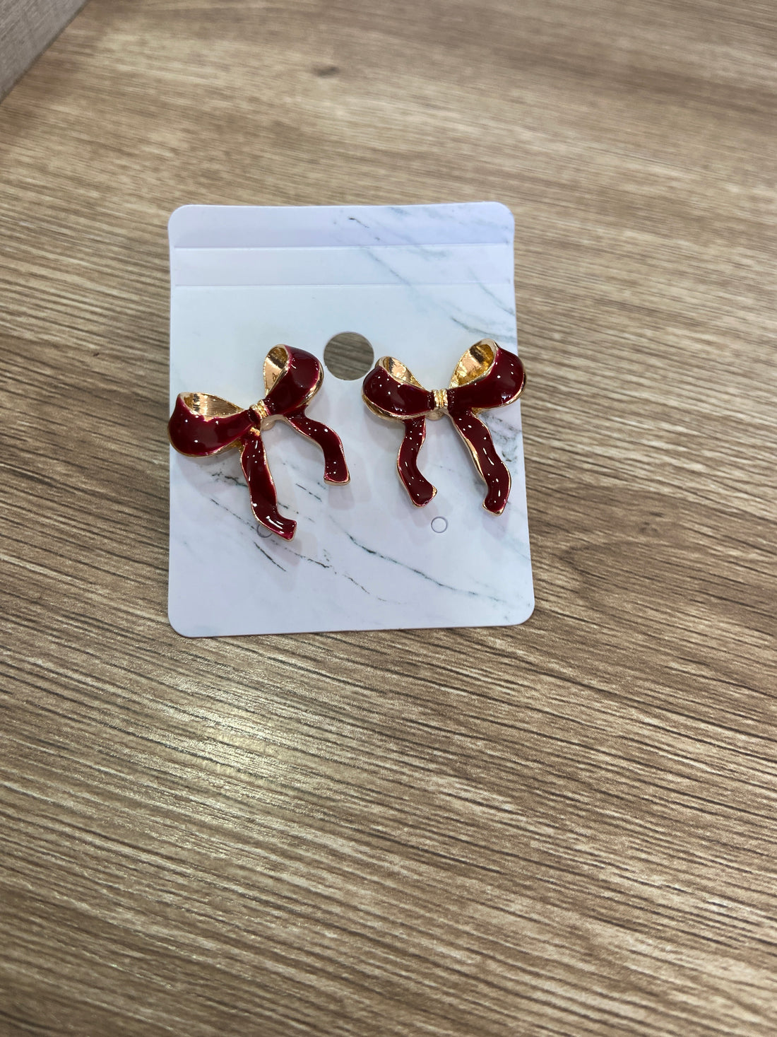 Aretes moños rojos
