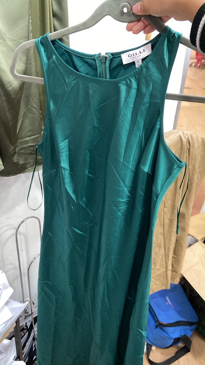 Vestido Bodycon Verde con Tirantes Ajustables - Estilo Boutique