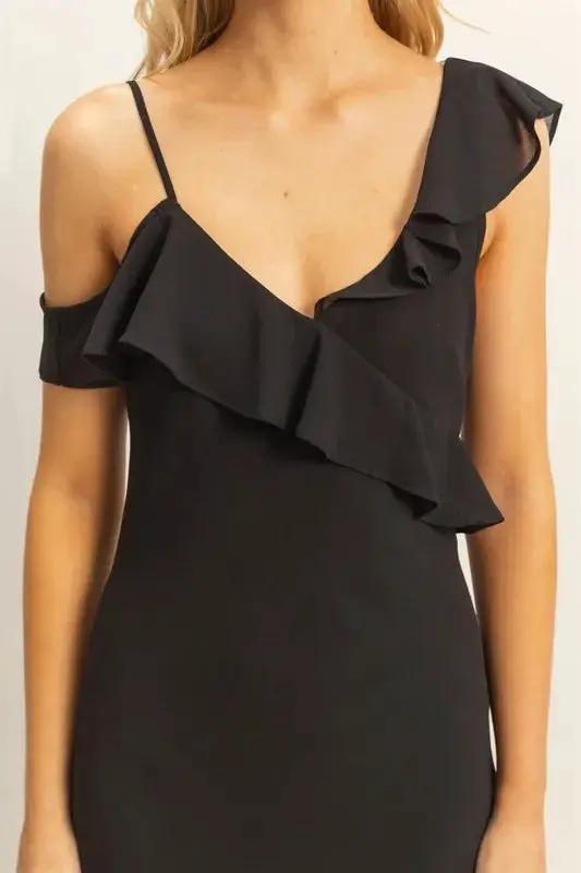 Vestido Midi Asimétrico Negro con Volantes y Tirantes Finos Hf25a112 by Yanet Collective