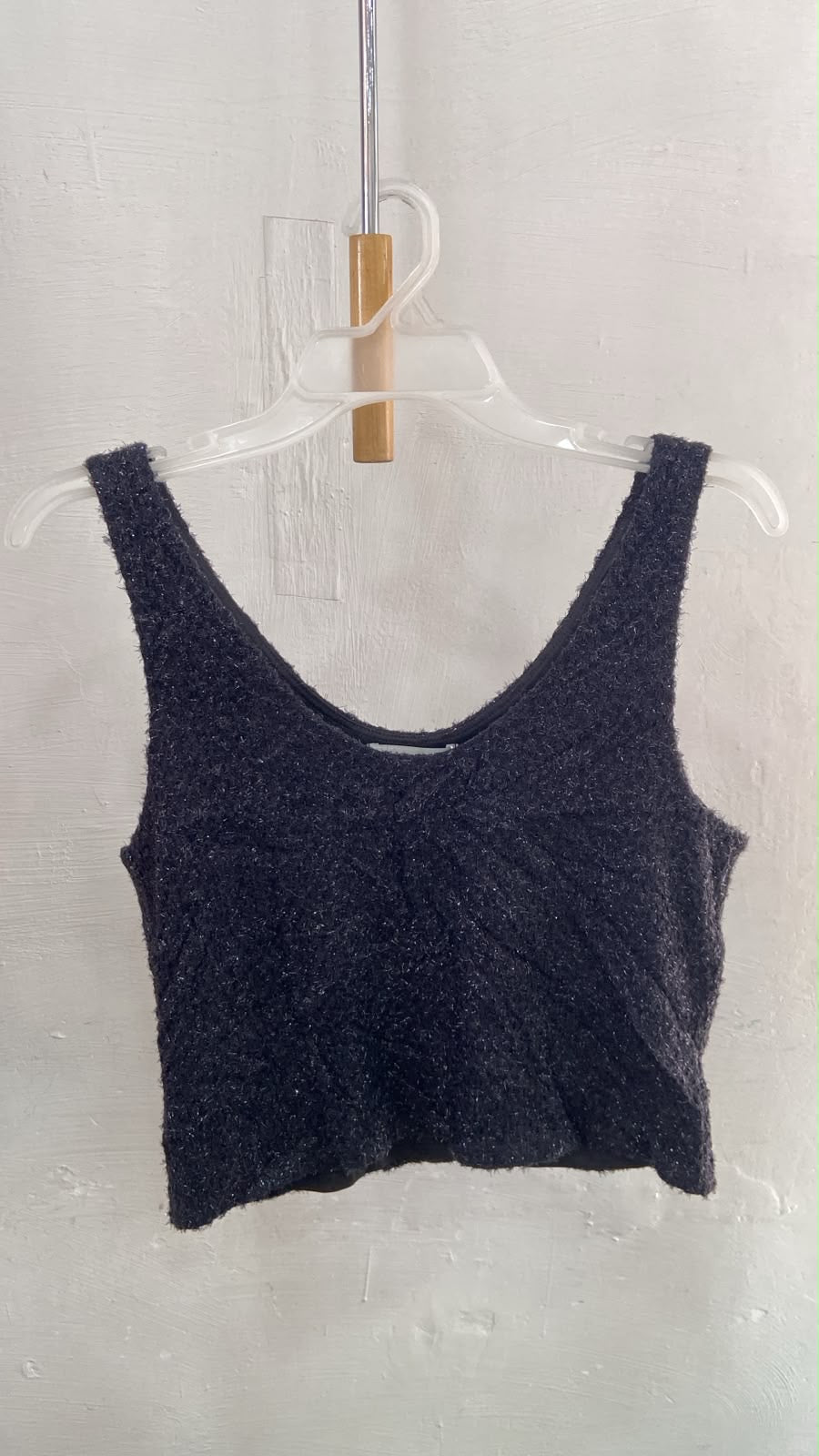 Top Corto Negro en Textura Exclusiva