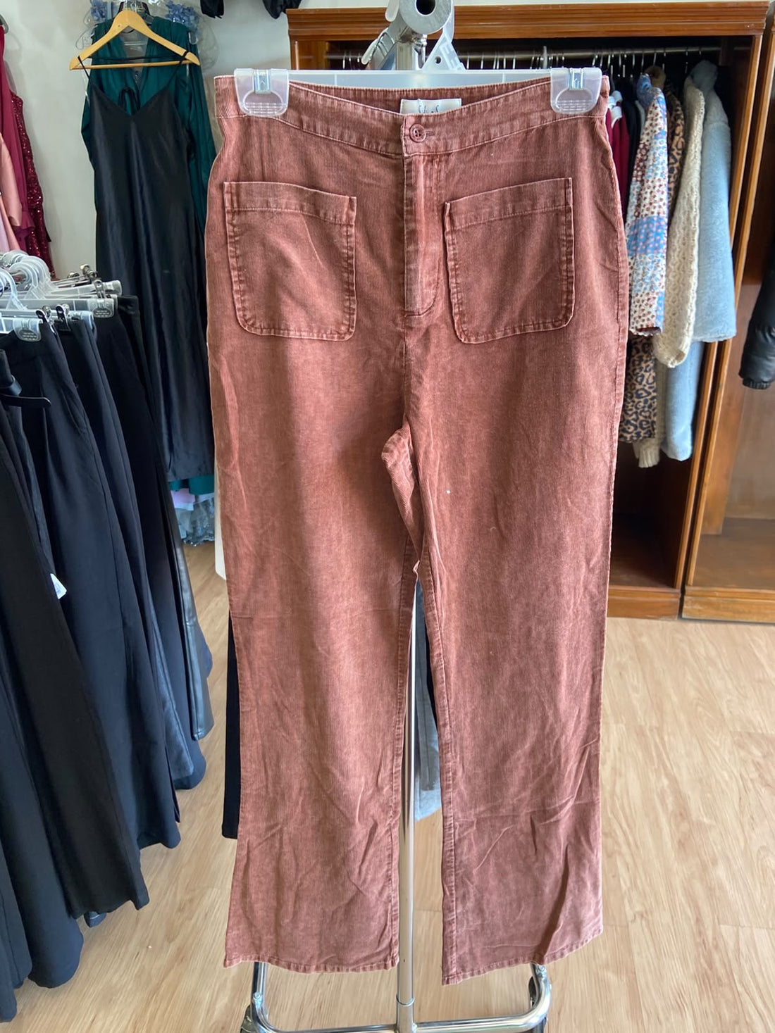 Pantalones de Tiro Alto Rectos en Tono Óxido con Bolsillos - Estilo Boutique