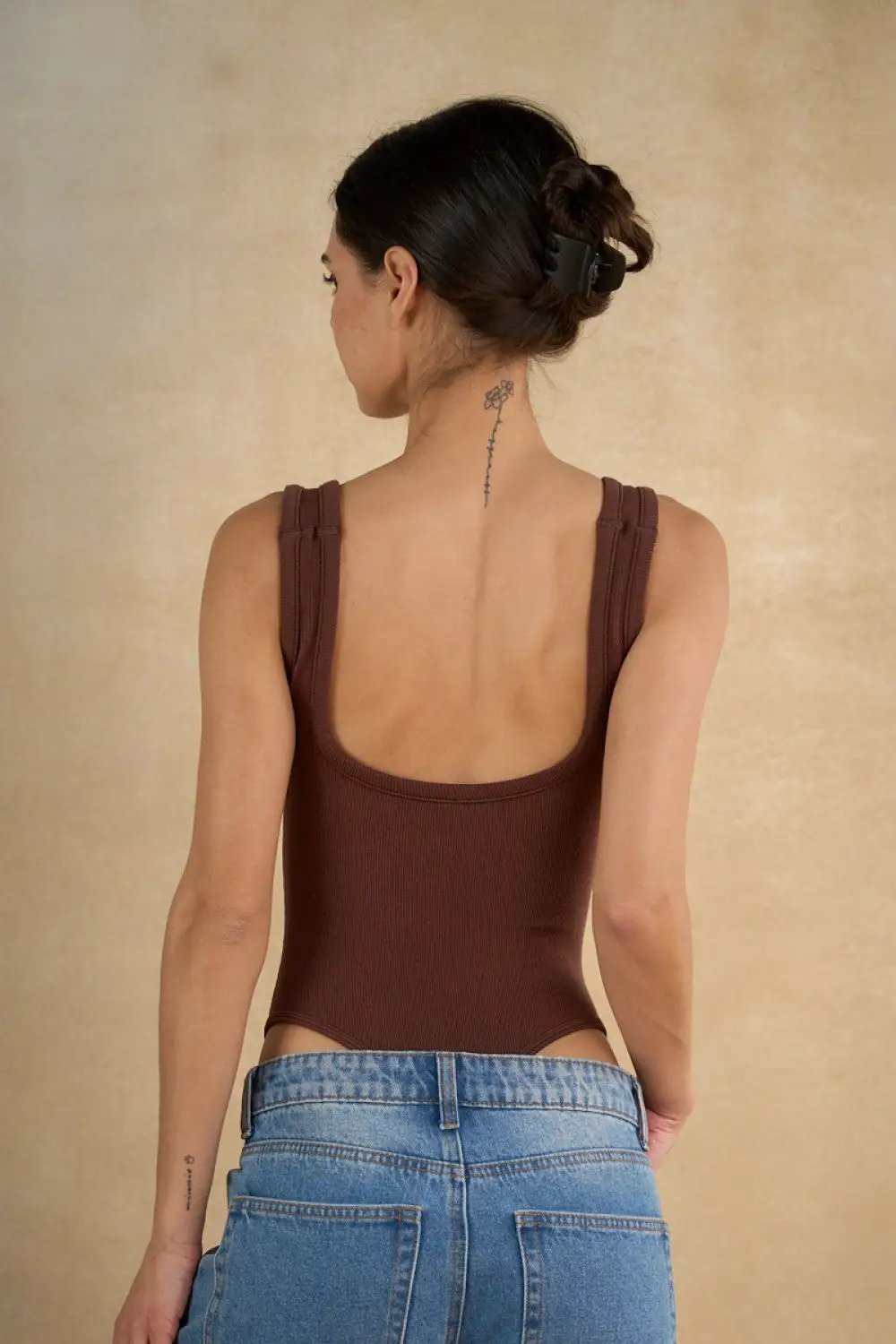 ANWND Body acanalado rosa sin mangas con cuello redondo - Body
