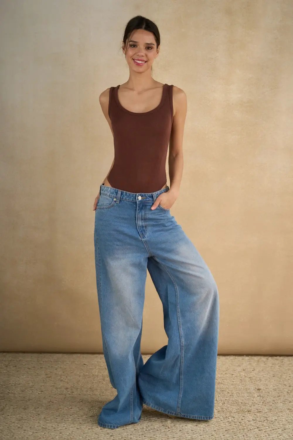ANWND Body acanalado rosa sin mangas con cuello redondo - Body
