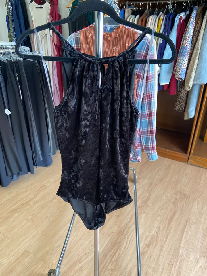 Black Sleeveless Velvet Bodysuit with Keyhole Detail