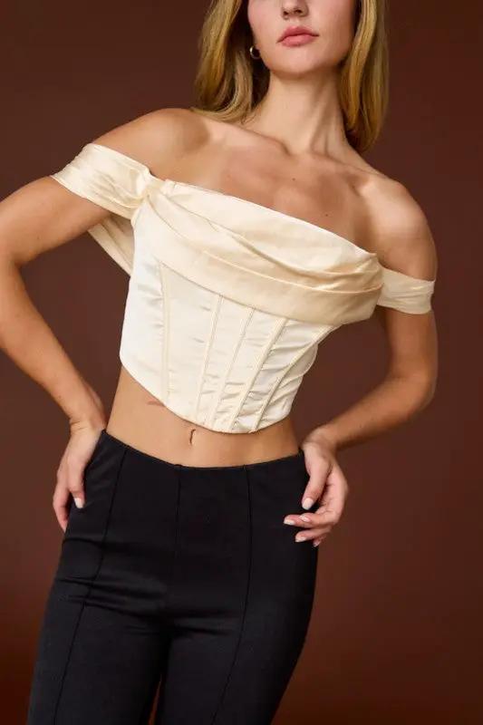 Corset Top con hombros descubiertos y plisados blanco by Yanet Collection