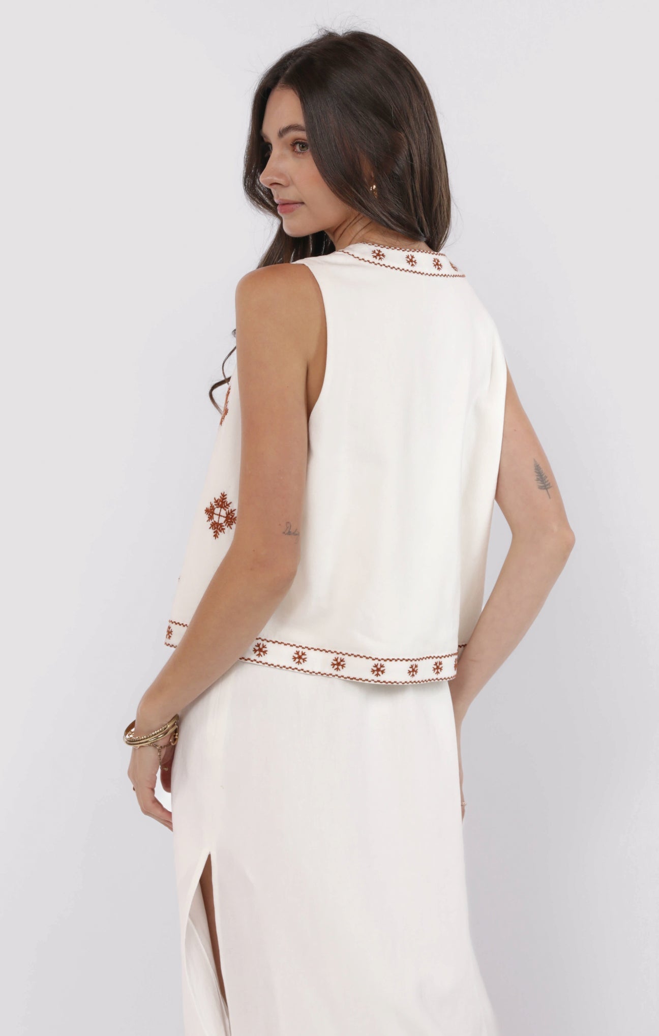 Chaleco blanco con tejido