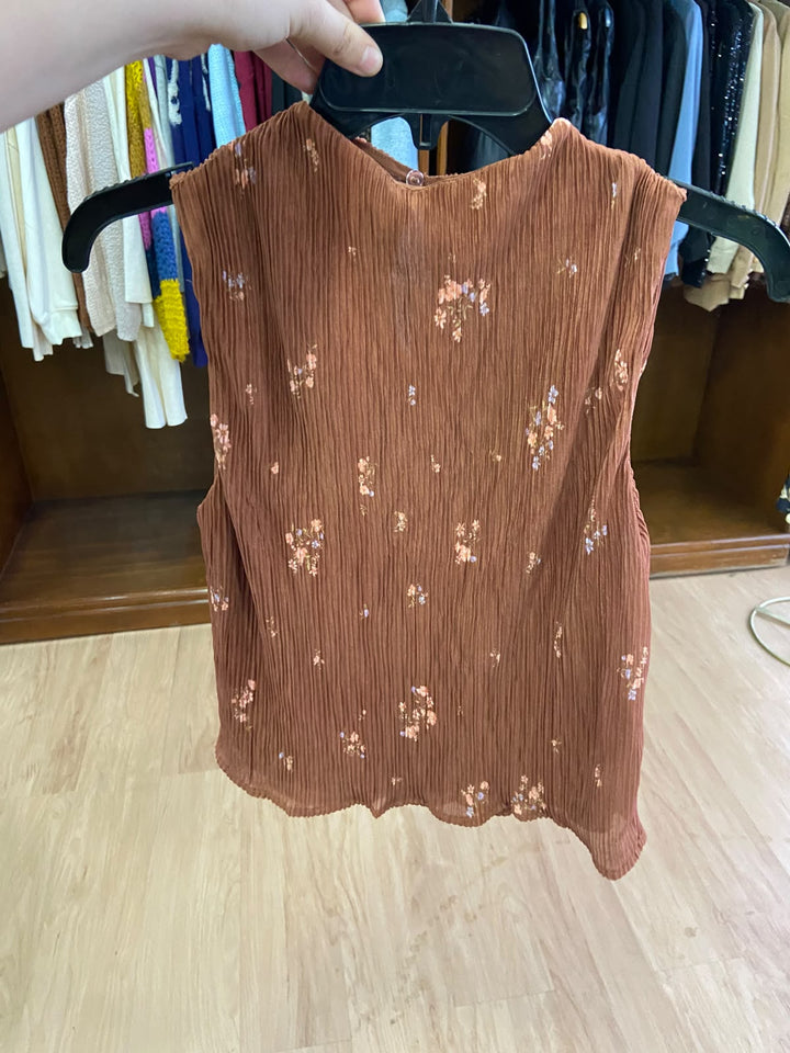 Top Rust Sin Mangas con Estampado Floral - Estilo Boutique