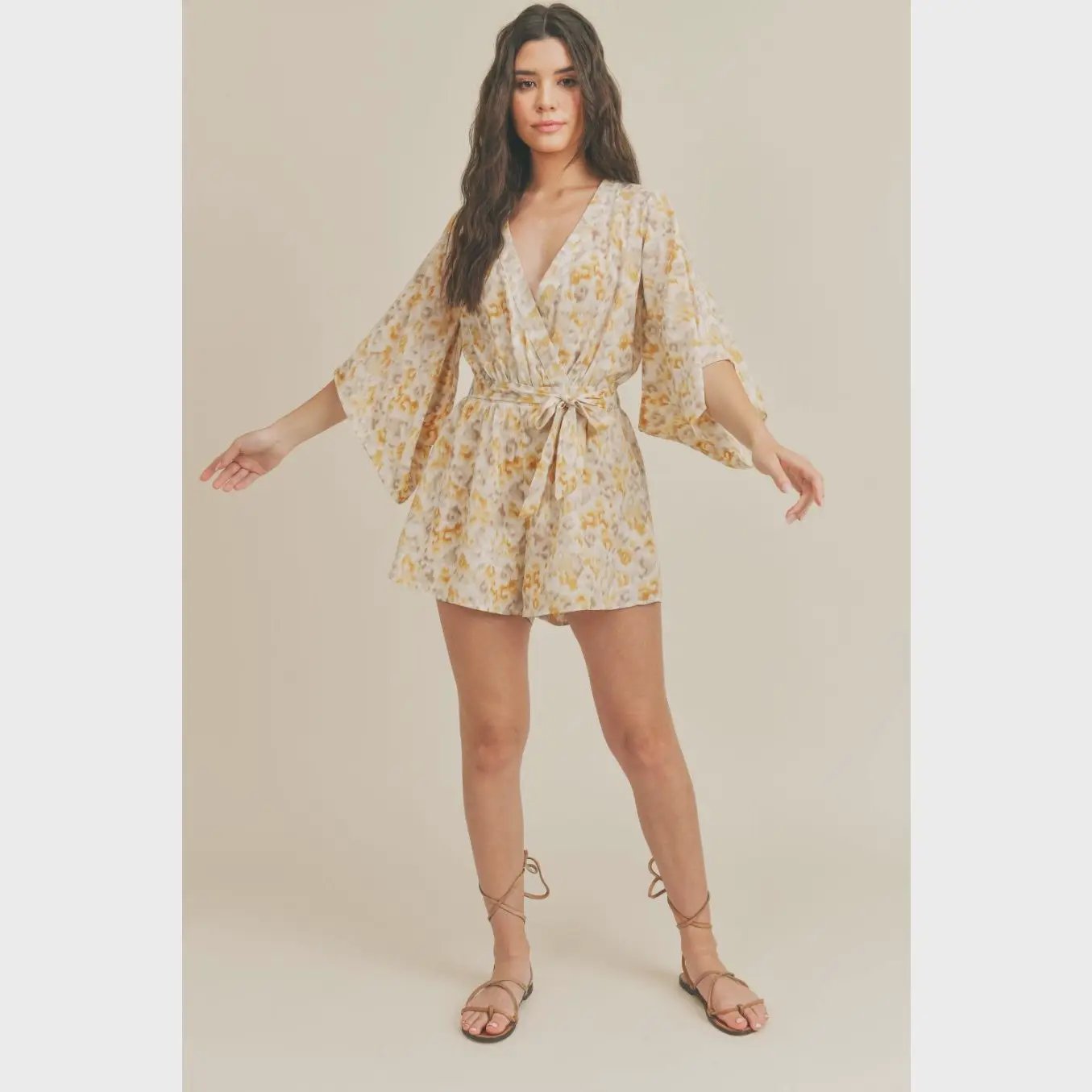 Romper beige y amarillo veranp by Yanet Collective