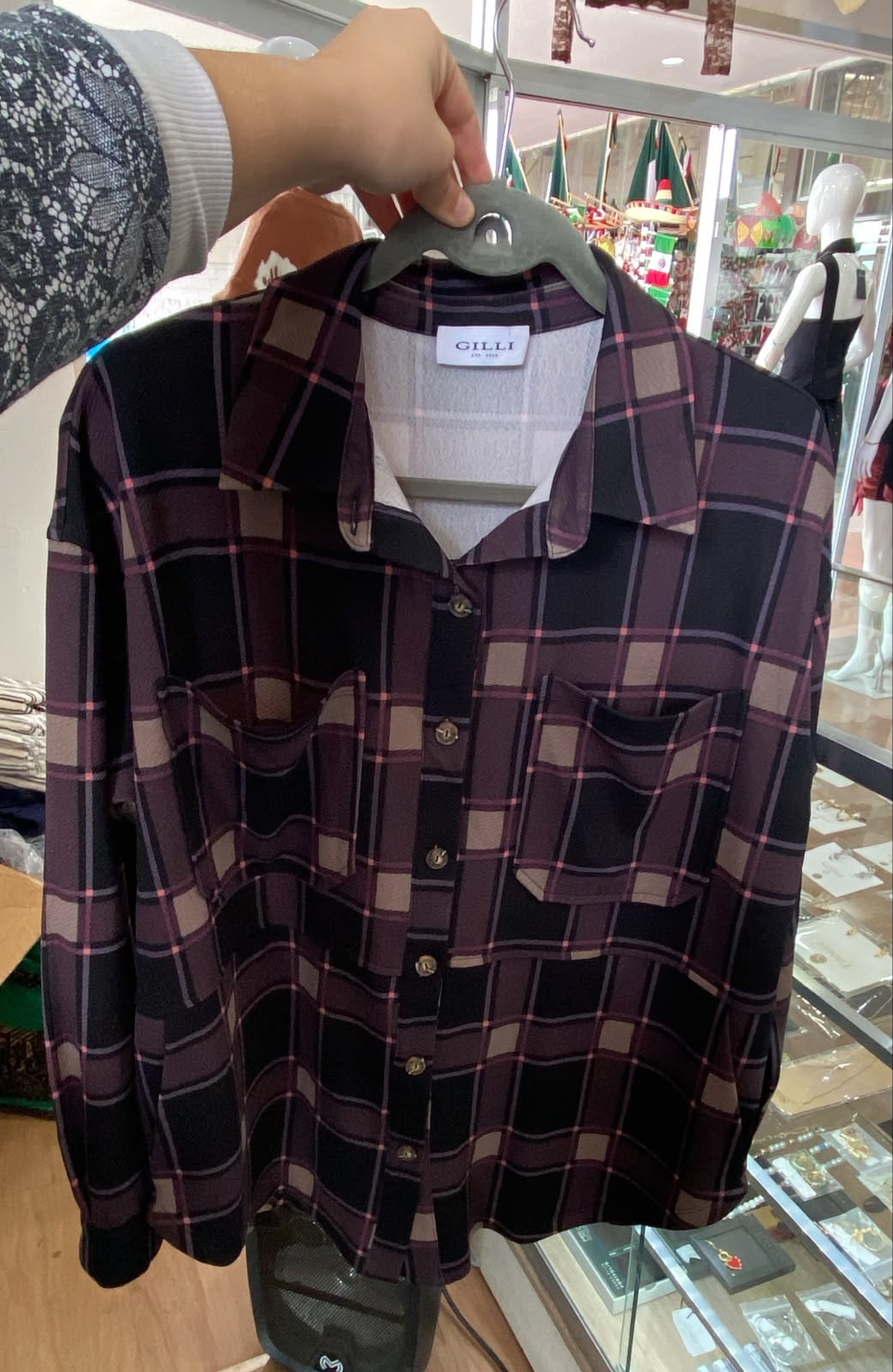 Camisa de Botones a Cuadros Negro y Borgoña - Estilo Boutique