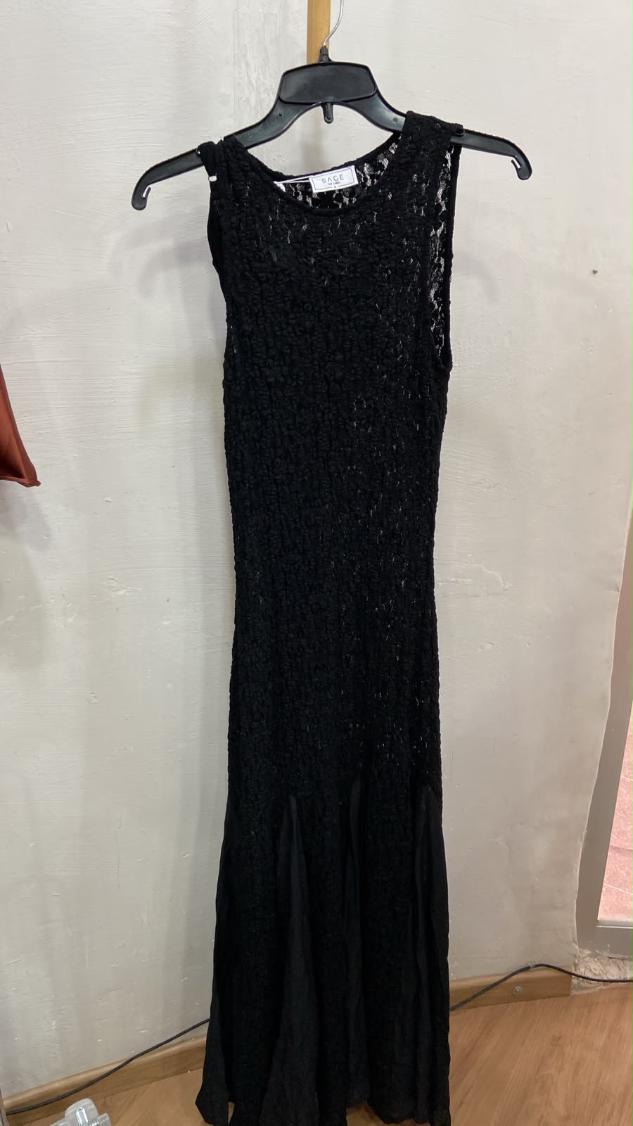 Vestido Maxi Acampanado Sin Mangas con Textura - Elegancia Boutique