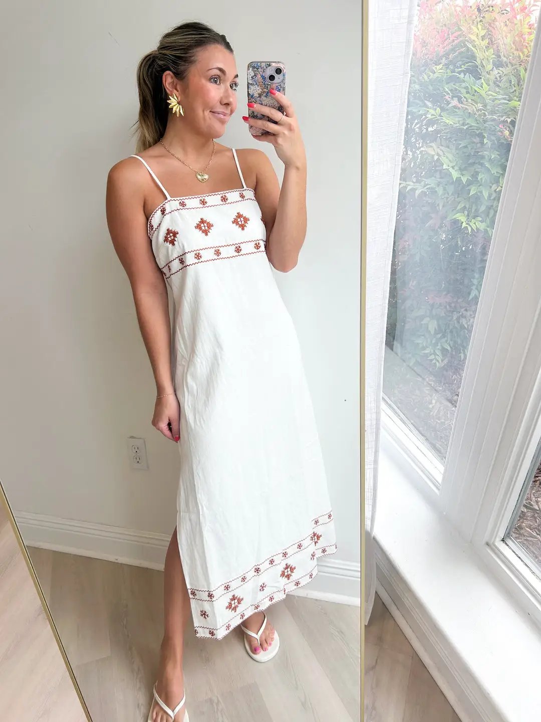 Cafes Vestido Blanco Con Flores Colección Seda Edición Limitada Para Momentos Exclusivos by Yanet Collective