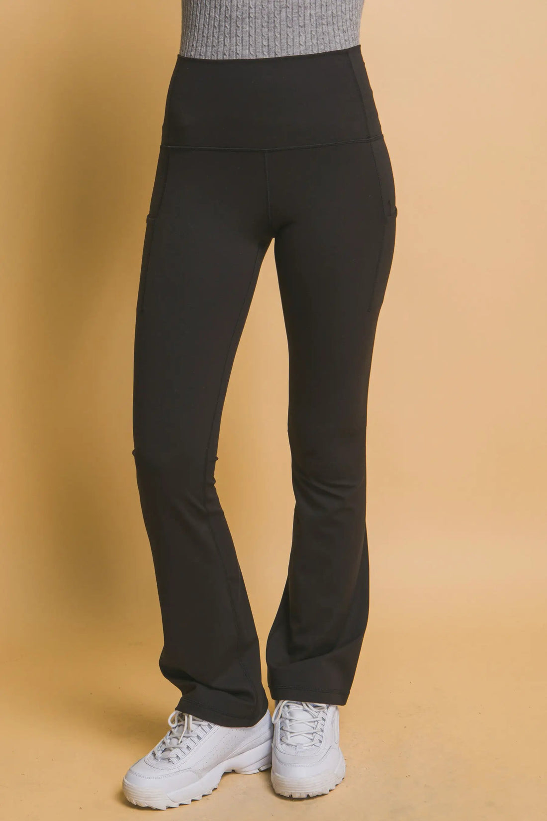 LOVE TREE Leggings Acampanados de Tiro Alto con Bolsillos Laterales - LOVE TREE - Activewear