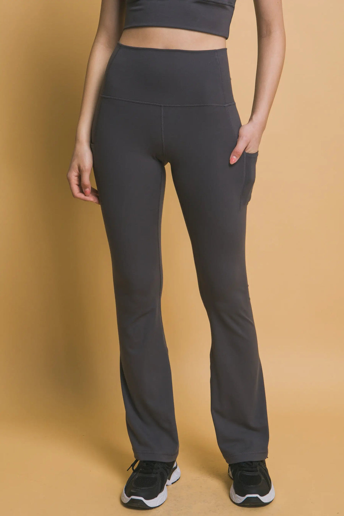 LOVE TREE Leggings Acampanados de Tiro Alto con Bolsillos Laterales - LOVE TREE - Activewear
