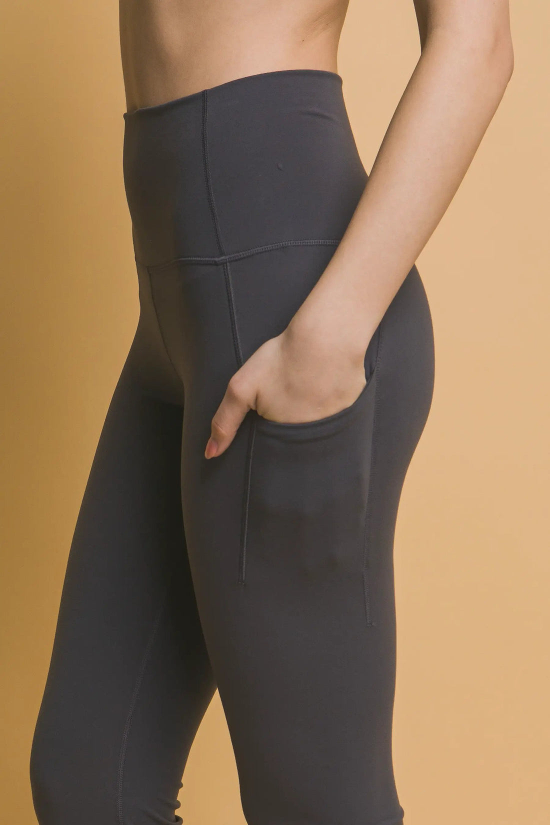 LOVE TREE Leggings Acampanados de Tiro Alto con Bolsillos Laterales - LOVE TREE - Activewear