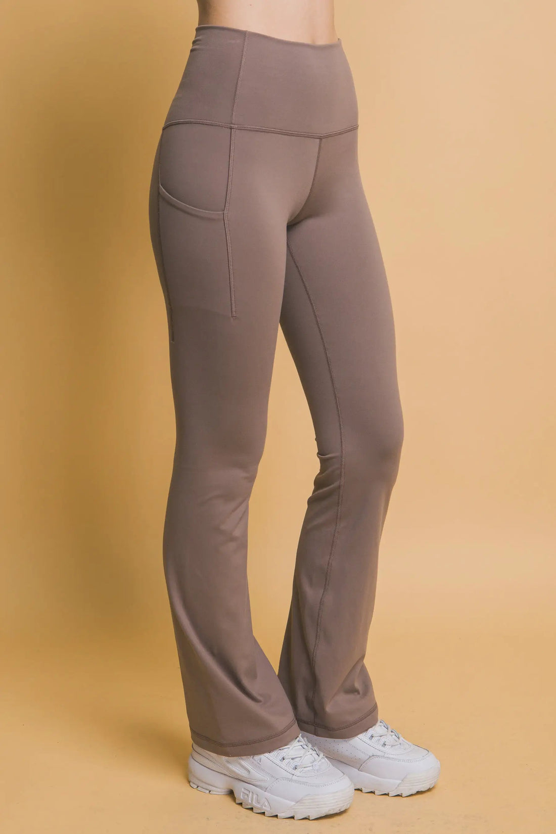 LOVE TREE Leggings Acampanados de Tiro Alto con Bolsillos Laterales - LOVE TREE - Activewear