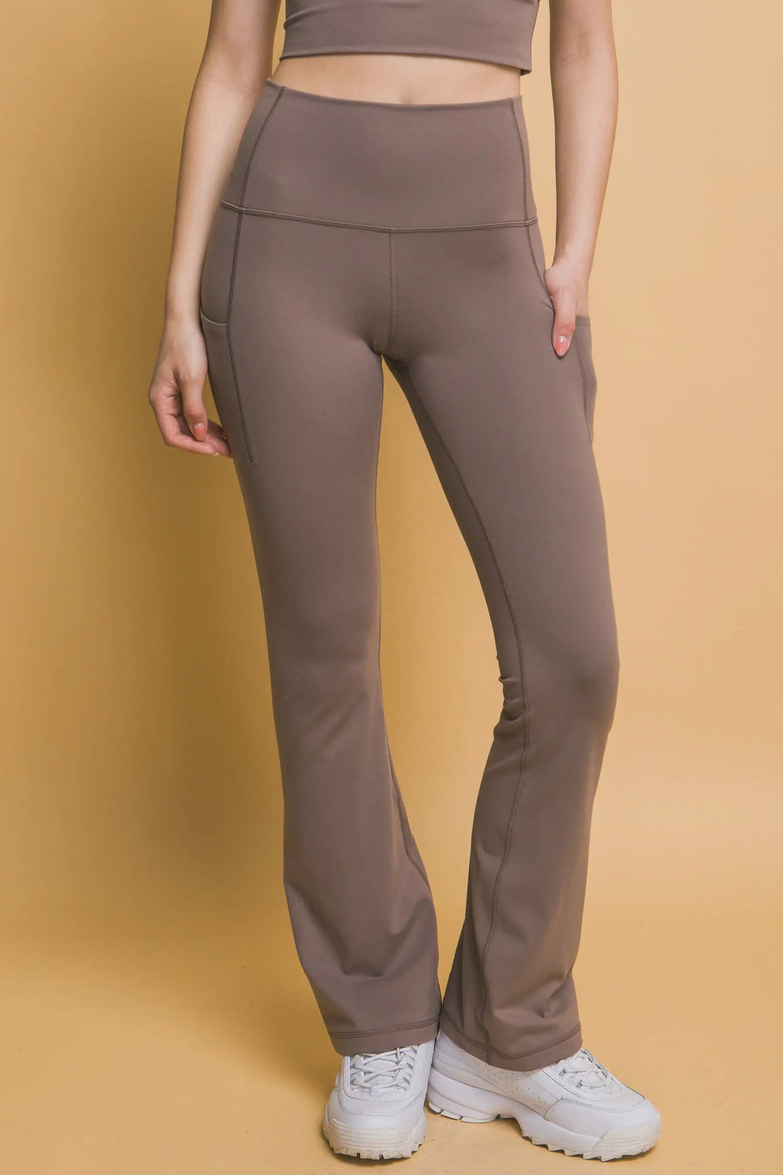 LOVE TREE Leggings Acampanados de Tiro Alto con Bolsillos Laterales - LOVE TREE - Activewear