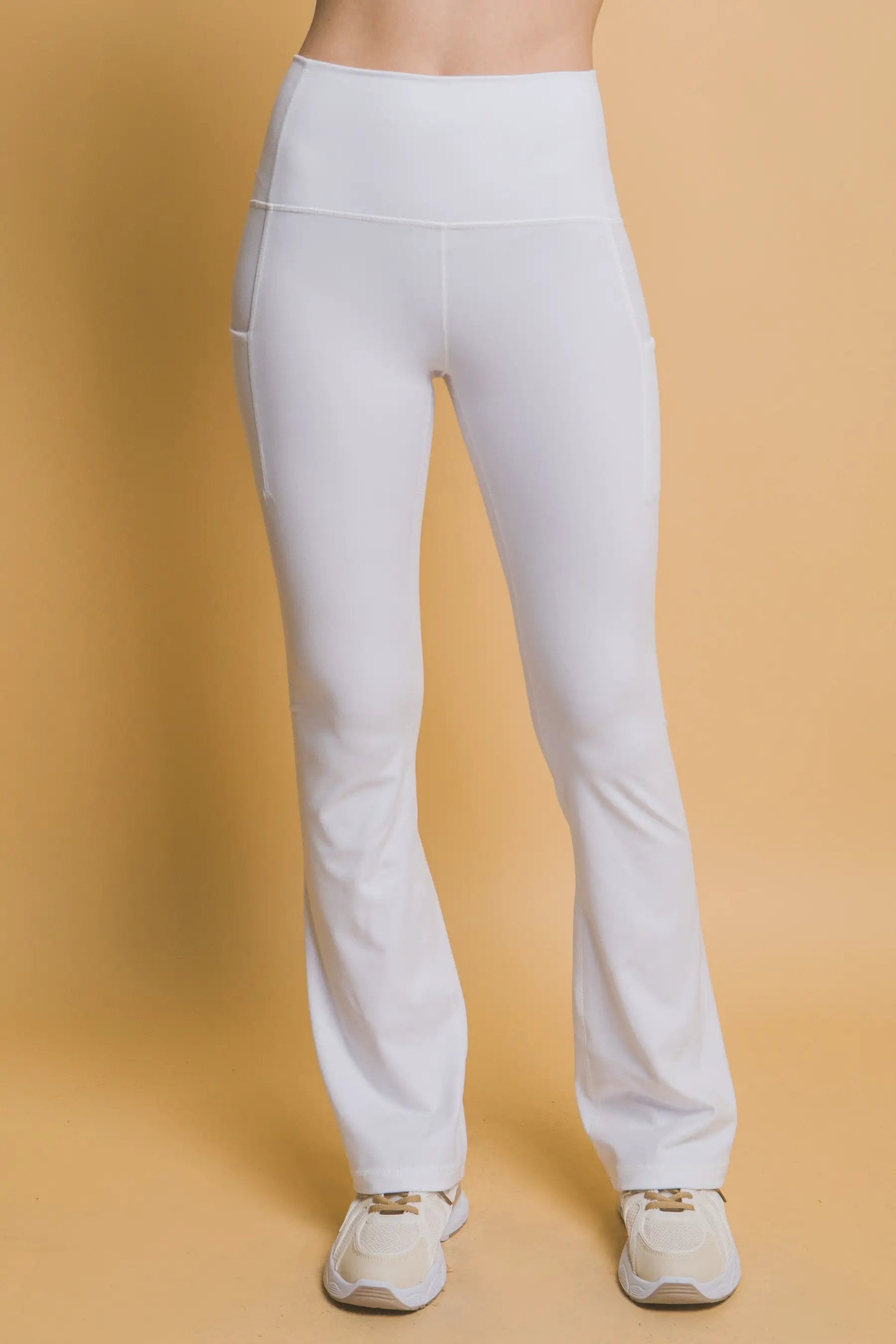 LOVE TREE Leggings Acampanados de Tiro Alto con Bolsillos Laterales - LOVE TREE - Activewear
