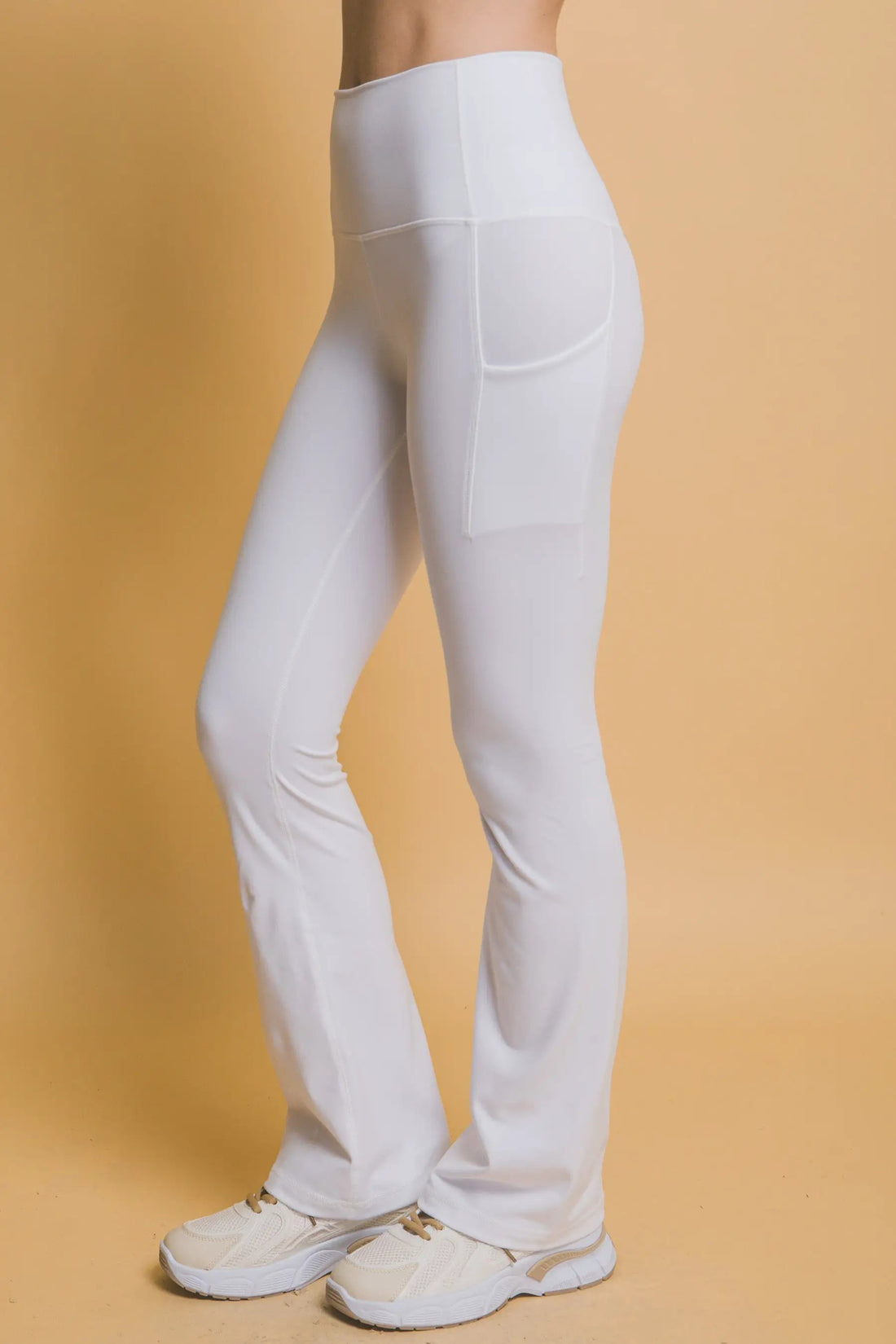 LOVE TREE Leggings Acampanados de Tiro Alto con Bolsillos Laterales - LOVE TREE - Activewear