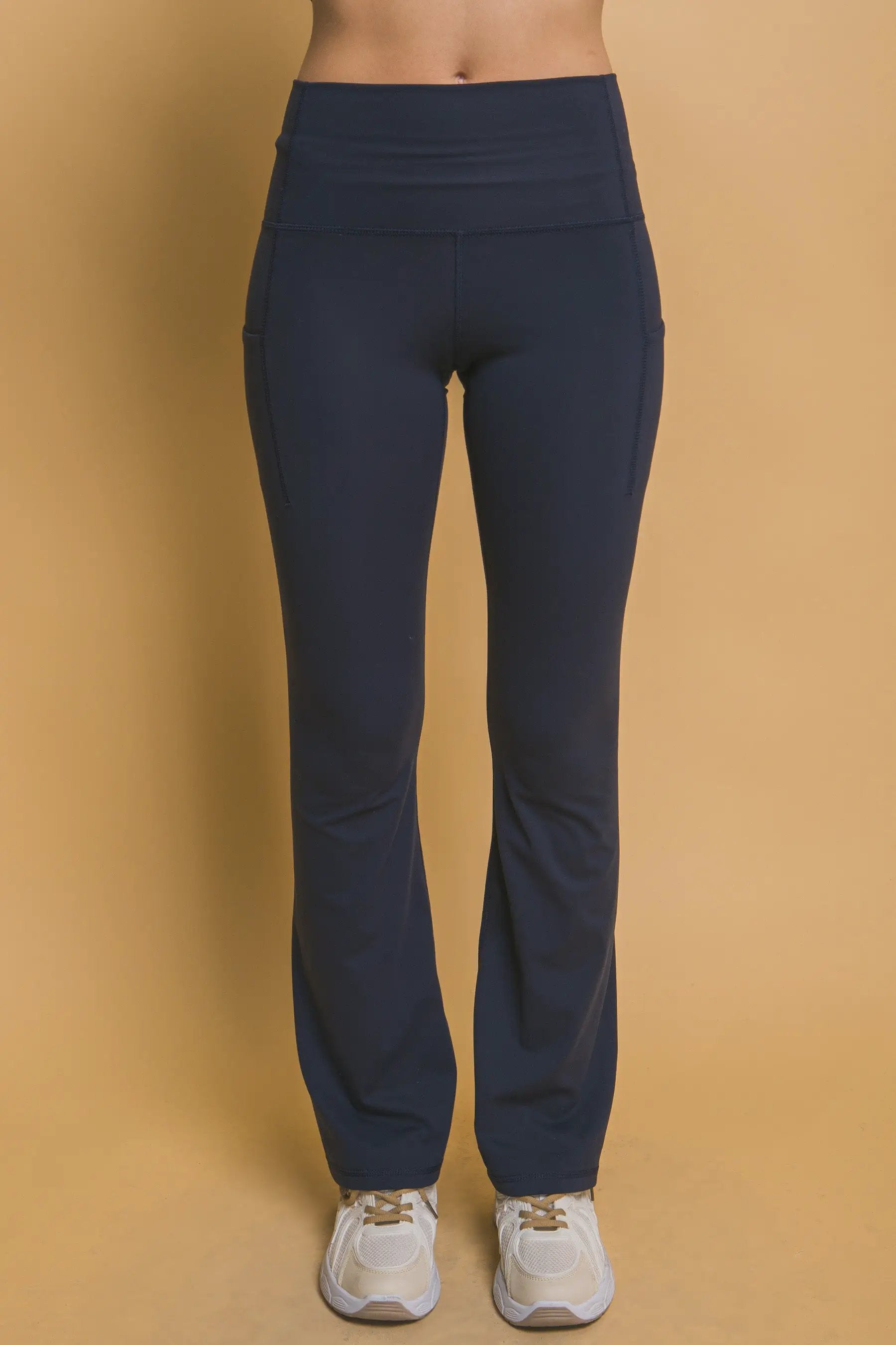LOVE TREE Leggings Acampanados de Tiro Alto con Bolsillos Laterales - LOVE TREE - Activewear