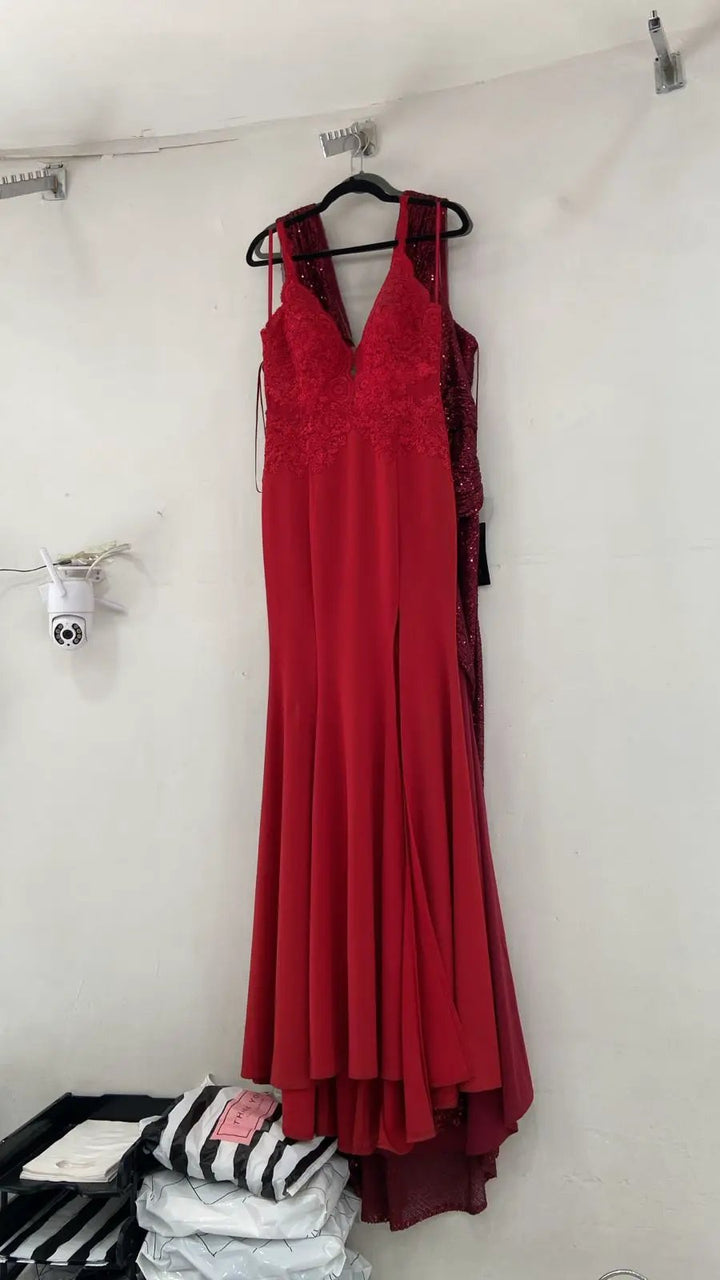 Vestido rojo largo tirantes by Yanet Collective