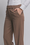Pantalón Recto de Mujer Color Café – Elegante de Vestir con Bolsillos