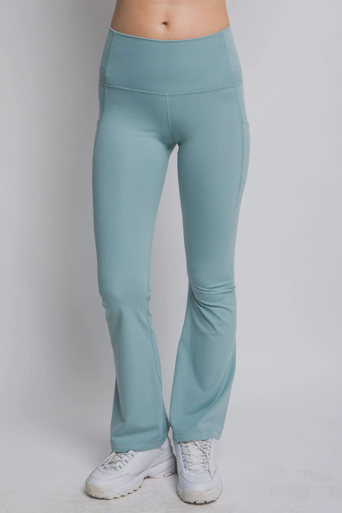 LOVE TREE Leggings Acampanados de Tiro Alto con Bolsillos Laterales - LOVE TREE - Activewear