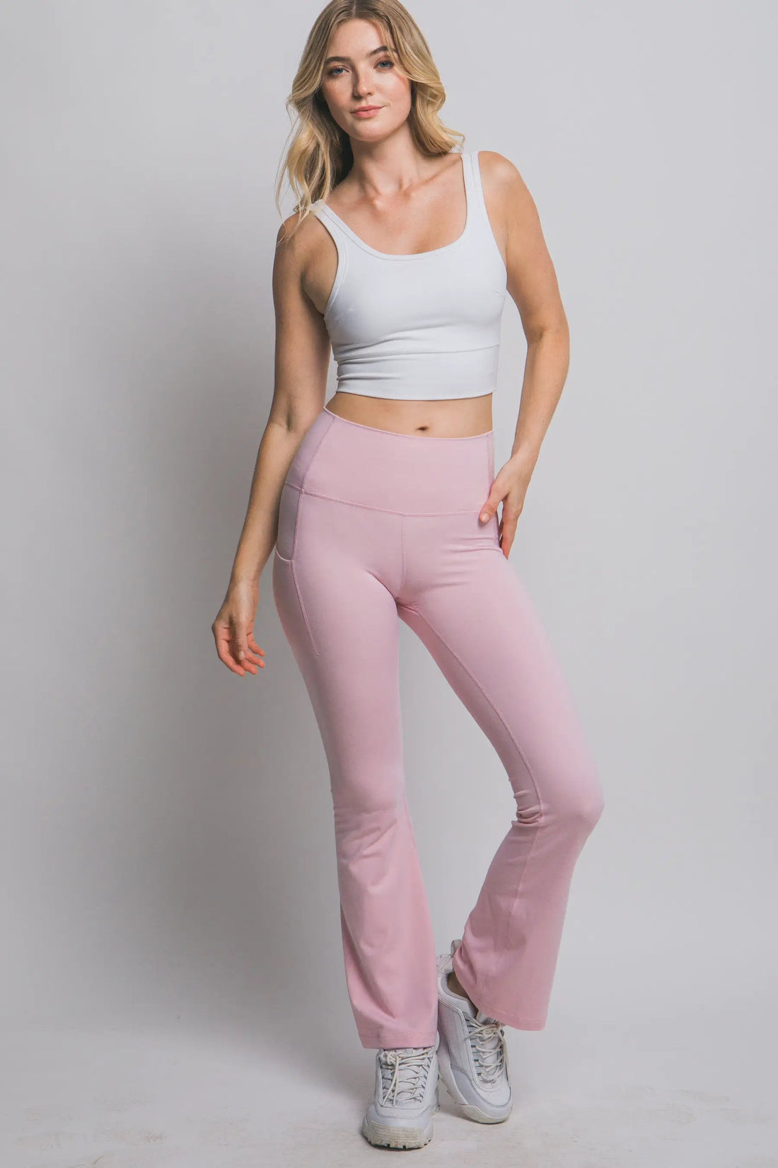 LOVE TREE Leggings Acampanados de Tiro Alto con Bolsillos Laterales - LOVE TREE - Activewear