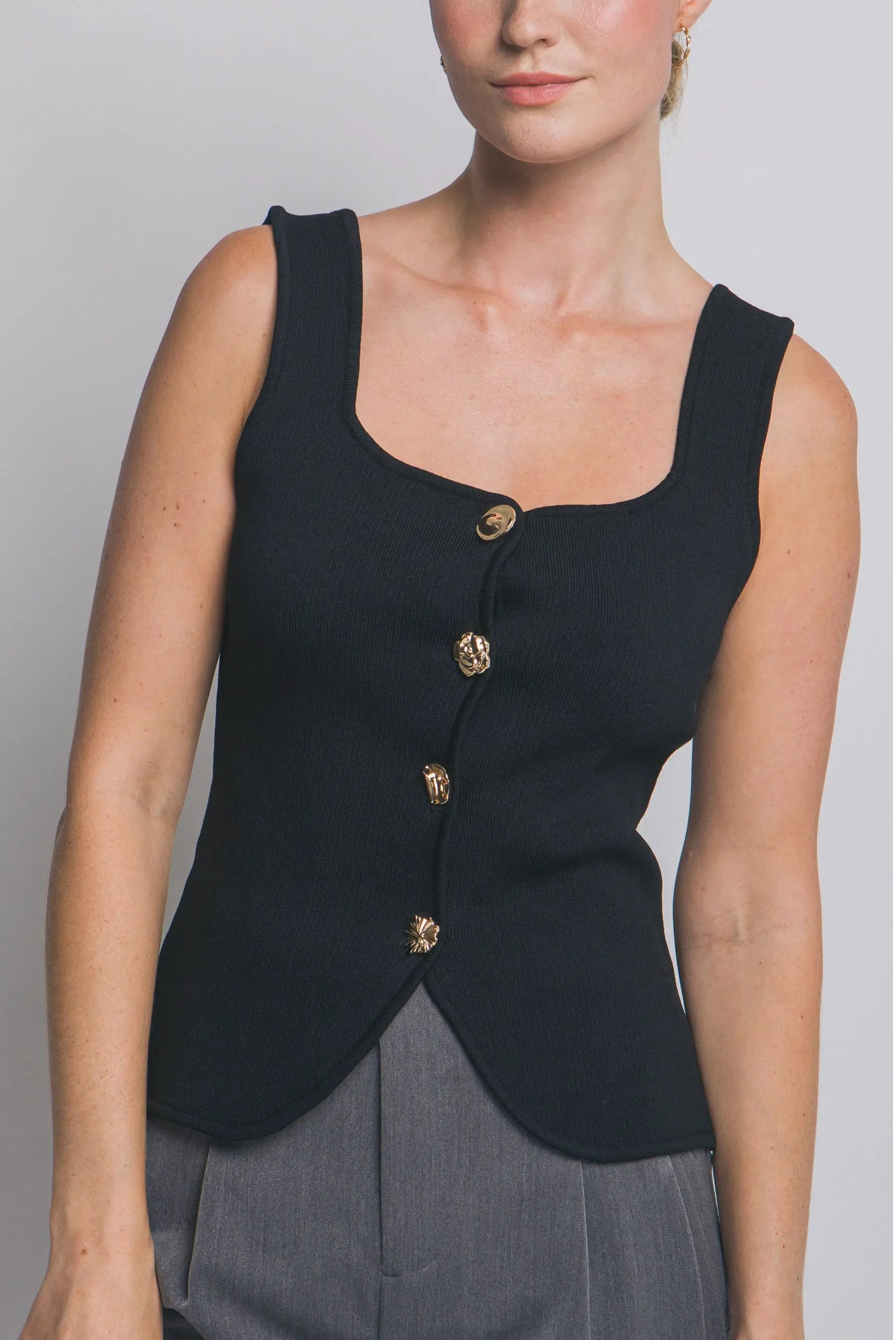 Blusa Chaleco Tejido Abotonado Cuello Cuadrado by LOVE TREE