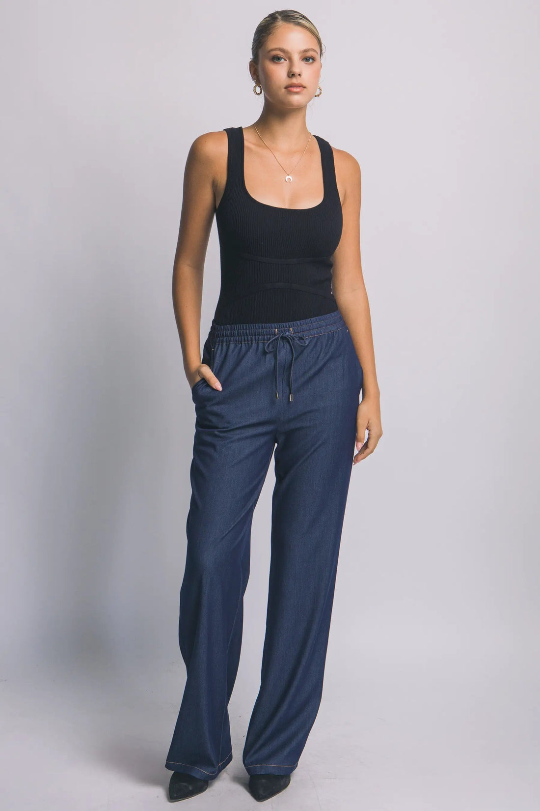 Pantalón de Mezclilla Corte Ancho para Mujer - Azul Desgastado - Estilo Moderno by LOVE TREE